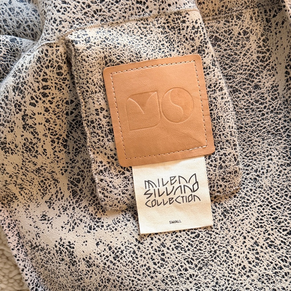 Cozy Women's Teddy Jacket in Cream - Picture 4 of 5